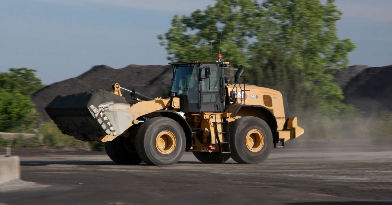 CATERPILLAR 966